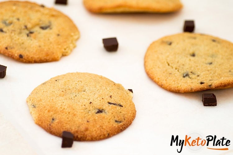 keto chocolate chip cookies recipe