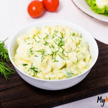 keto egg salad in a bowl ready to be served