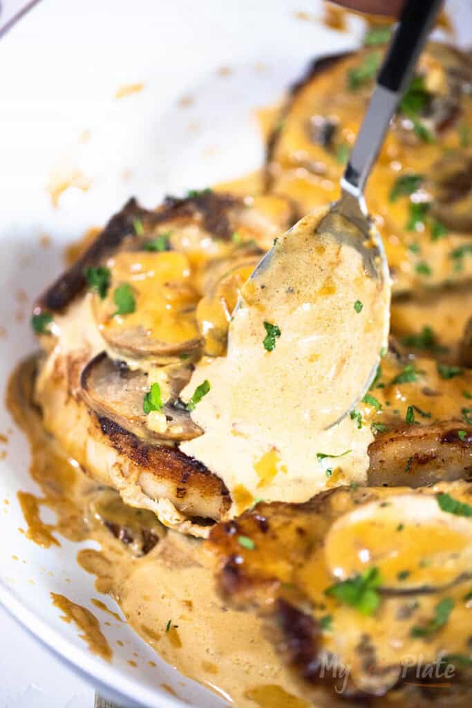 pork chops with creamy mushroom sauce