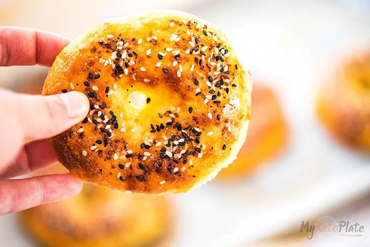 low carb keto bagels