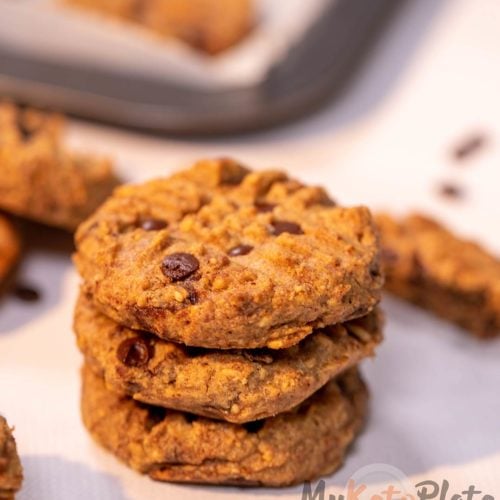 keto peanut butter chocolate chip cookies recipe