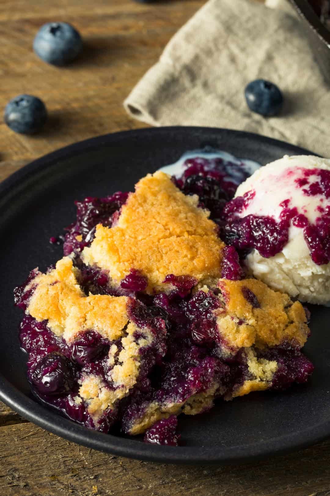 easy blueberry dump cake recipe