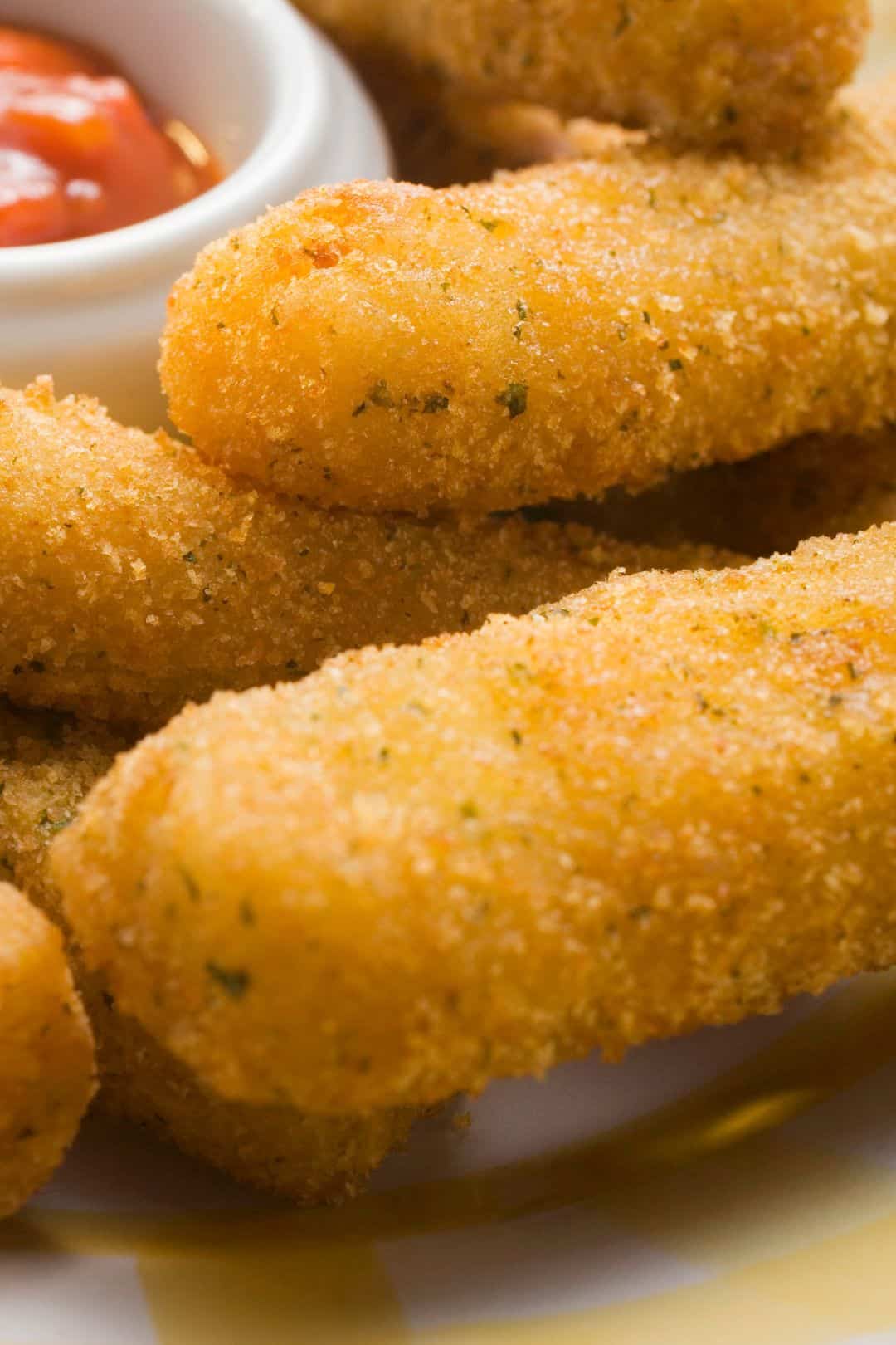 low carb keto mozzarella sticks