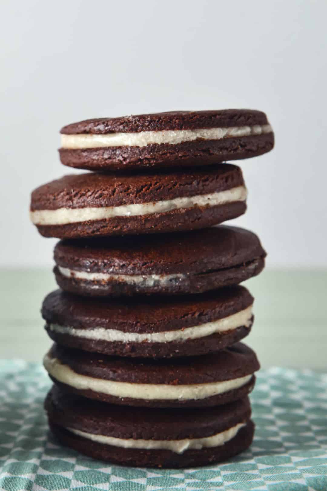 https://myketoplate.com/wp-content/uploads/2022/08/Keto-Oreo-Cookies-1.jpg