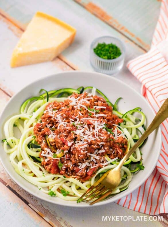 Quick Bolognese Sauce Recipe 30 Minutes MyKetoPlate   Easy Bolognese Sauce With Zucchini Noodles 585x792 