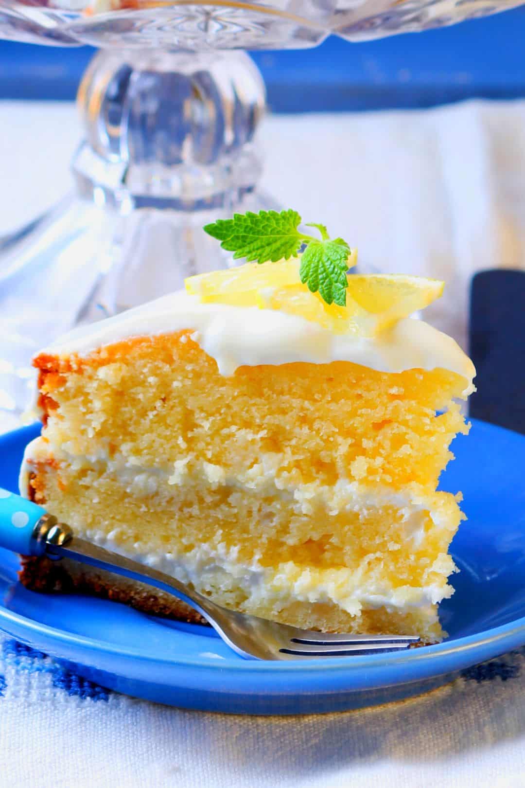 Traditional Kremšnita (Bled custard dessert) cakes on plate, Old Town,  Ljubljana, Slovenia Stock Photo - Alamy