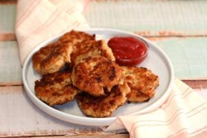 how to make cheesy chicken frittershow to make cheesey chicken fritters9