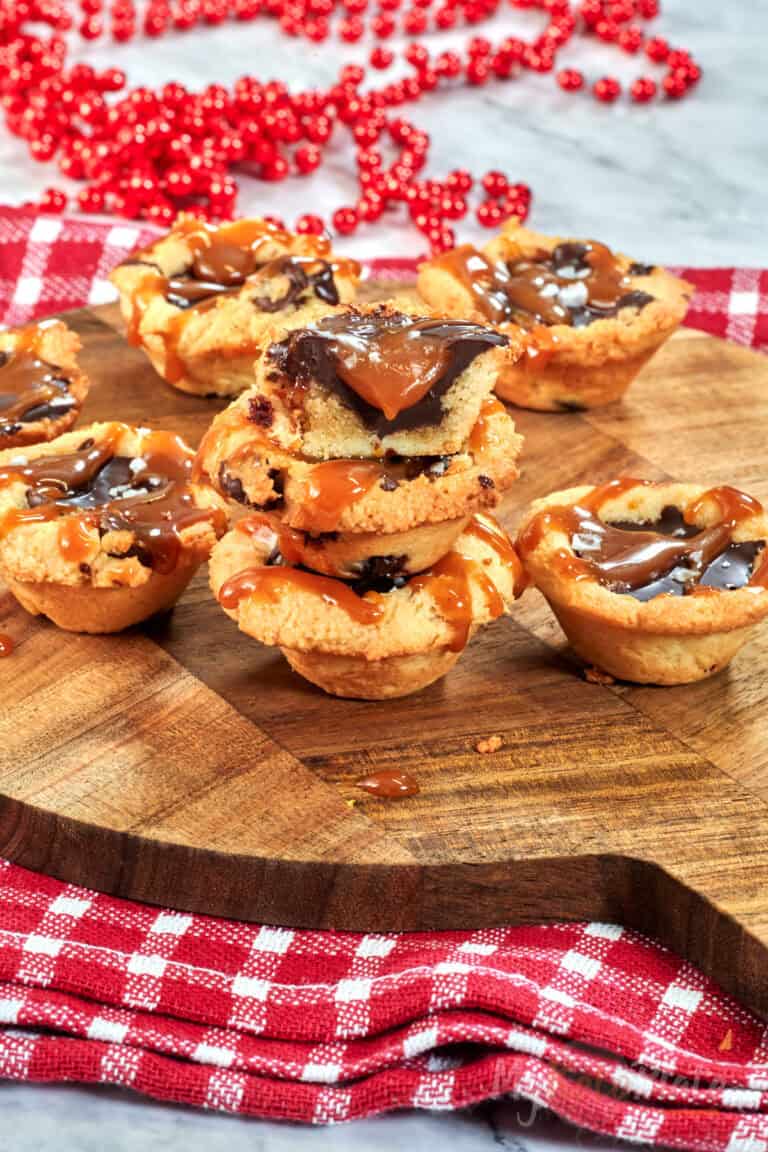 Caramel Chocolate Chip Cookies Cups